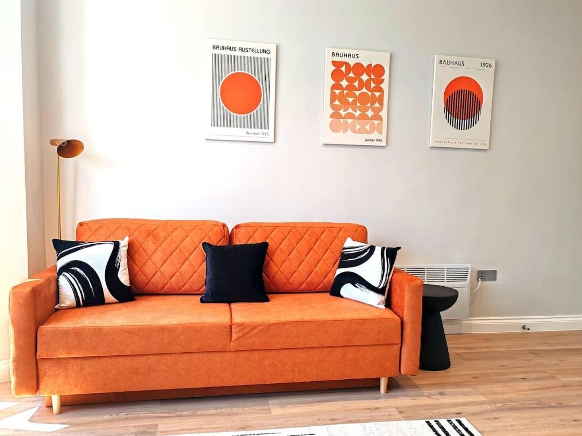 Stunning Modern Apartment Sleeps 4 - 6 Min Walk From Golden Beaches-Free Parking Bournemouth Exteriér fotografie