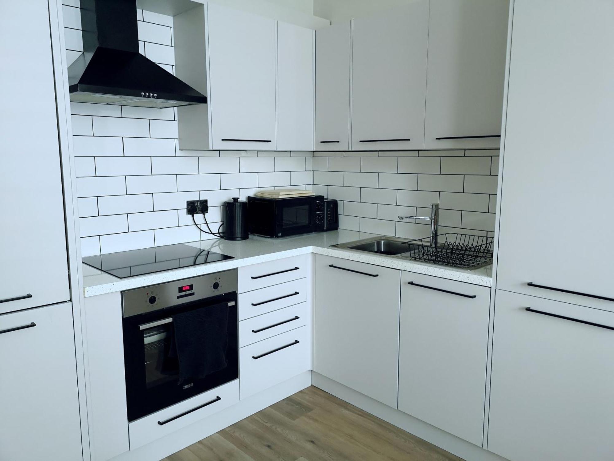 Stunning Modern Apartment Sleeps 4 - 6 Min Walk From Golden Beaches-Free Parking Bournemouth Exteriér fotografie